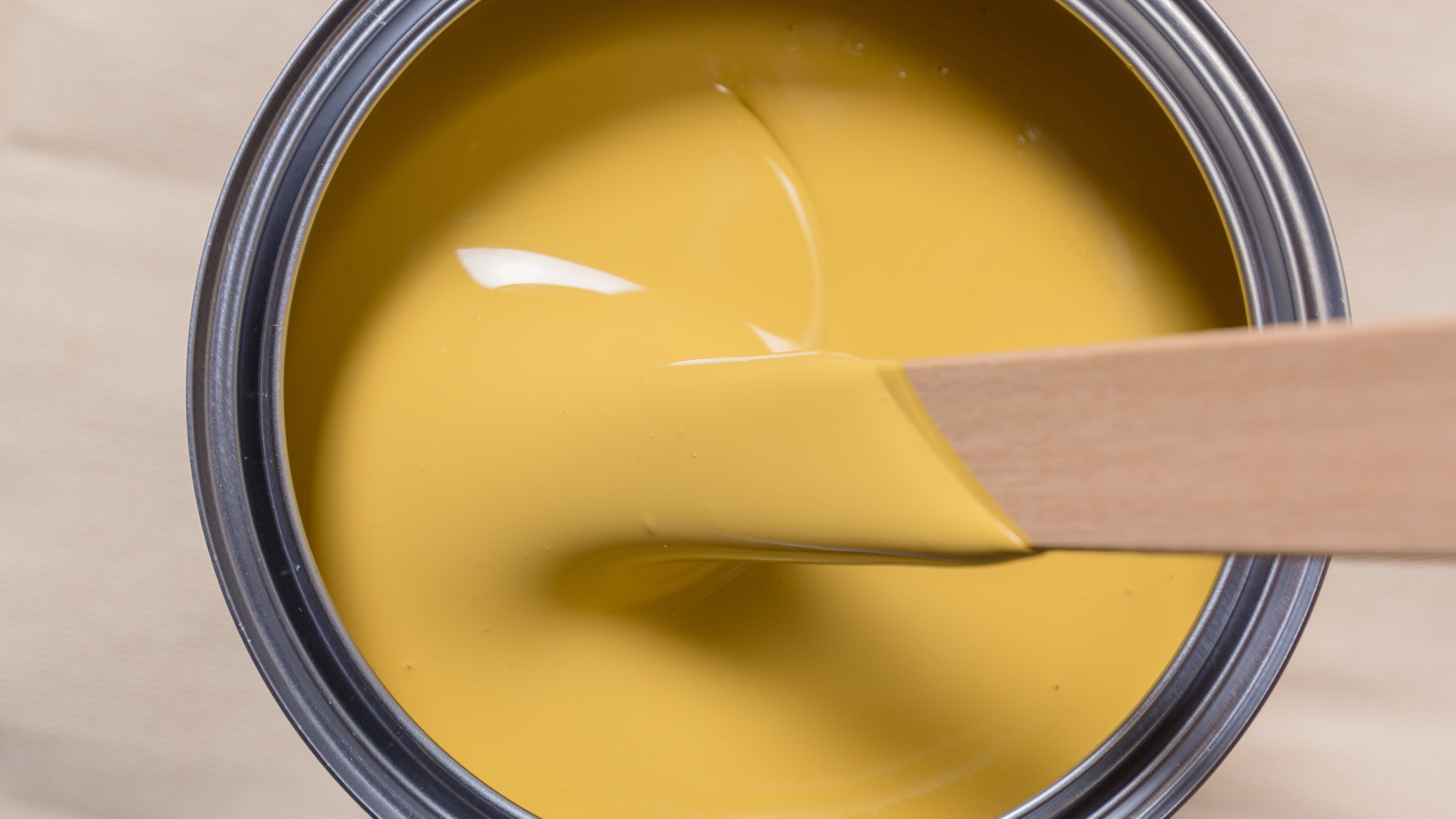 Choose good quality paint The higher the pigmentation, the greater the depth of coverage, meaning your colour will appear more intense and luminous.