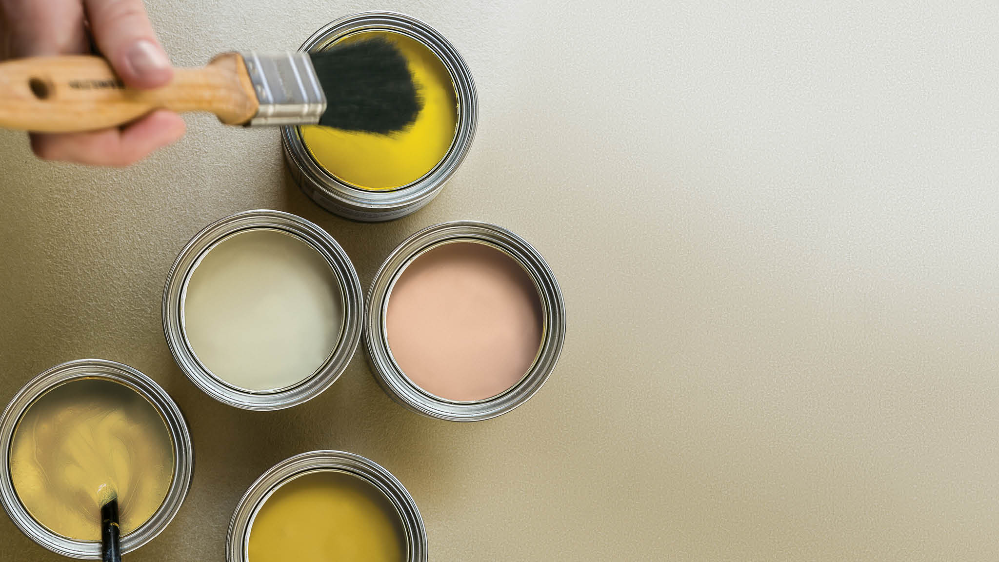 Complementary shades of gold Warming and lustrous golden shades, such as Monarchy Gold, are perfect for creating an inviting atmosphere in your dining room.