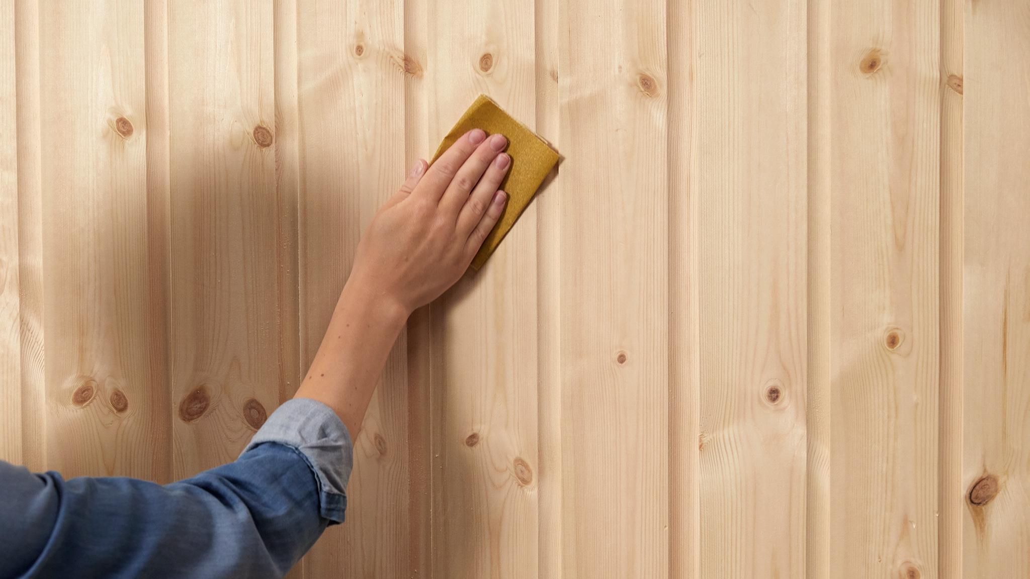 Sanding wall panels dulux-simply-refresh-wall-panels_global_2