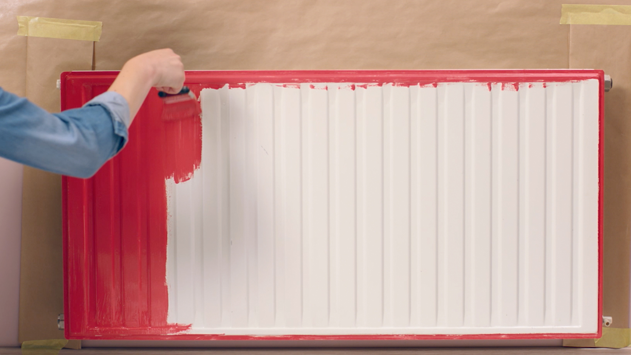 Painting a radiator dulux_simply_refresh_radiators_global_3