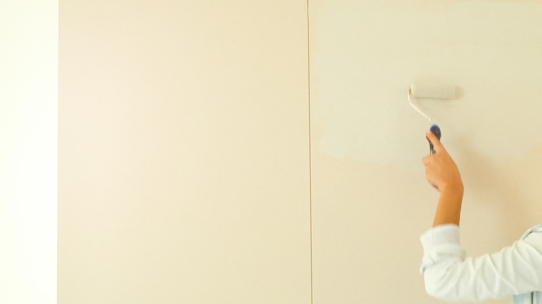 Go for a shabby chic effect Shabby chic fans will love this instant aging process for paint, which works particularly well on doors, window frames and woodwork.